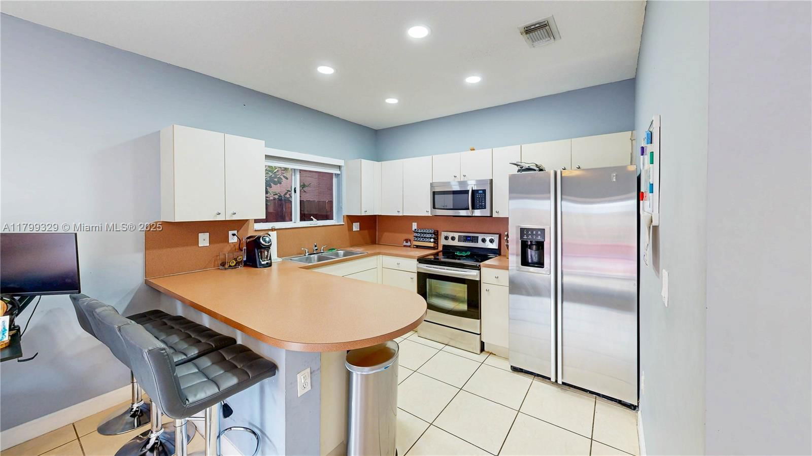 Real estate property located at 4114 25th Ct, Miami-dade, Meghans Place, Homestead, FL