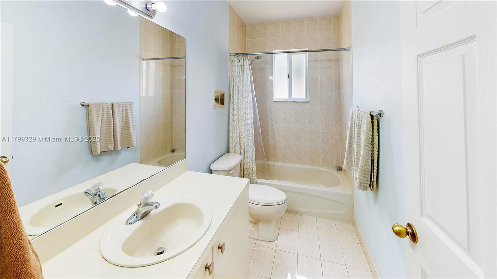 Real estate property located at 4114 25th Ct, Miami-dade, Meghans Place, Homestead, FL