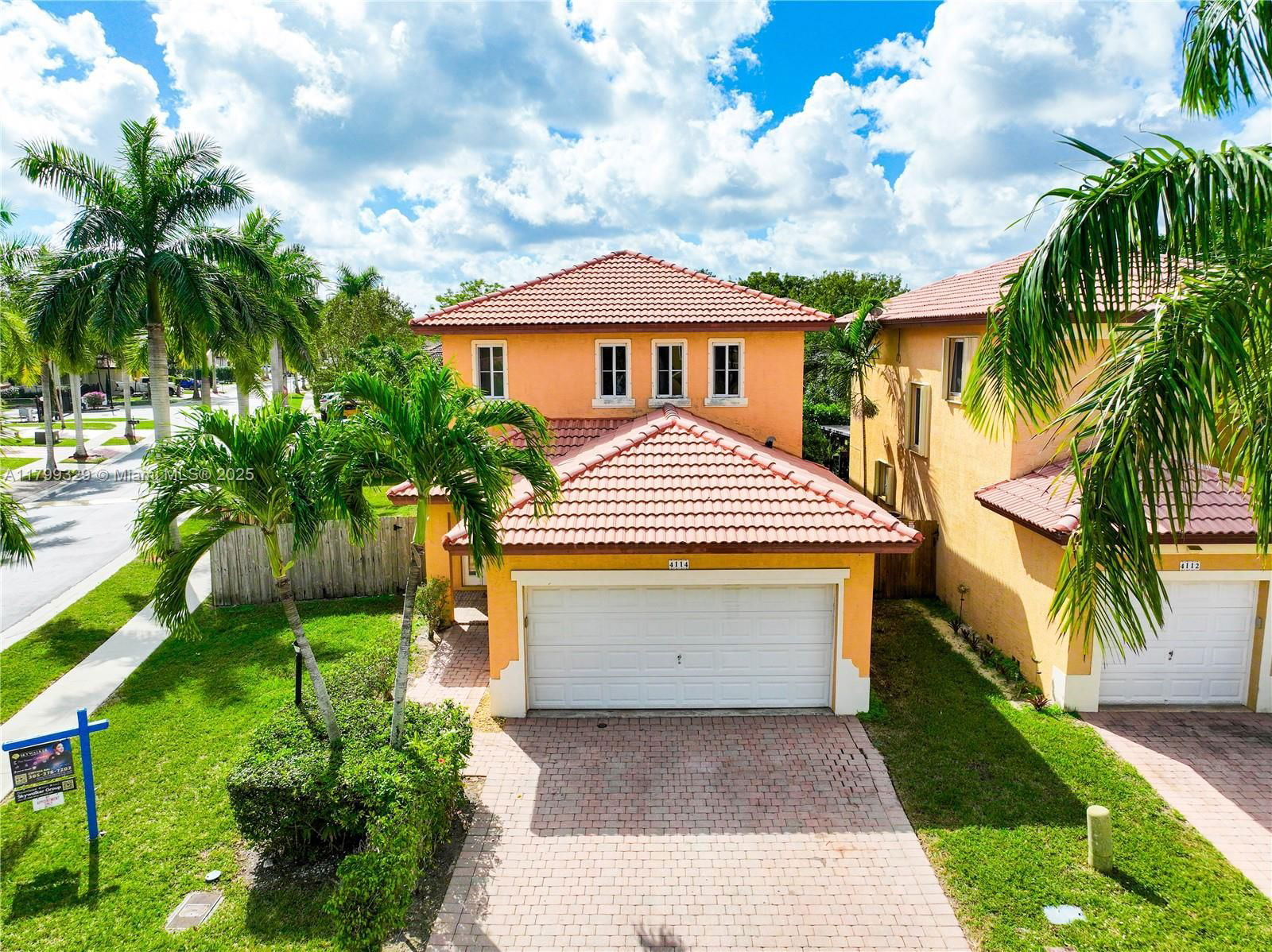 Real estate property located at 4114 25th Ct, Miami-dade, Meghans Place, Homestead, FL