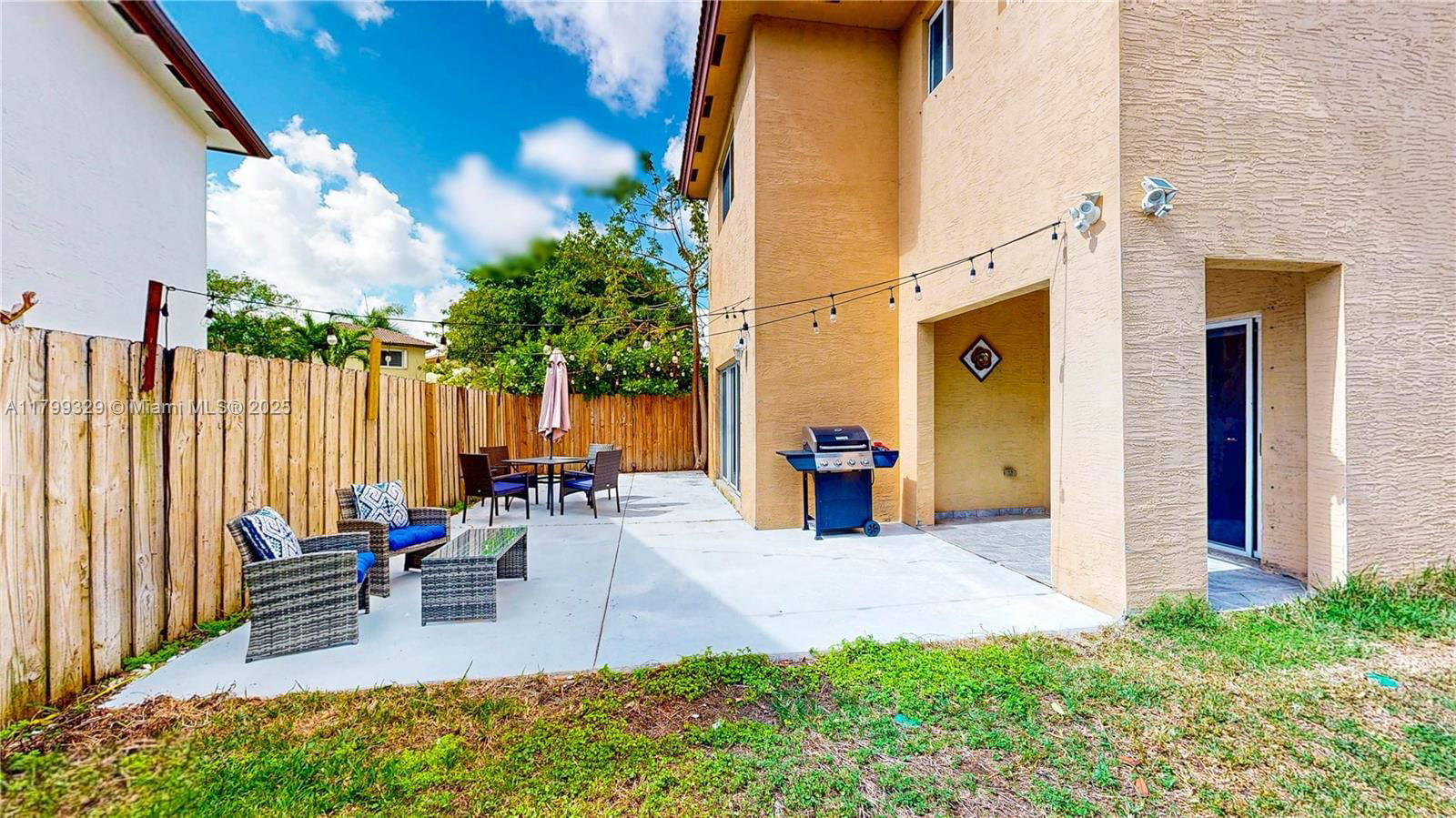 Real estate property located at 4114 25th Ct, Miami-dade, Meghans Place, Homestead, FL