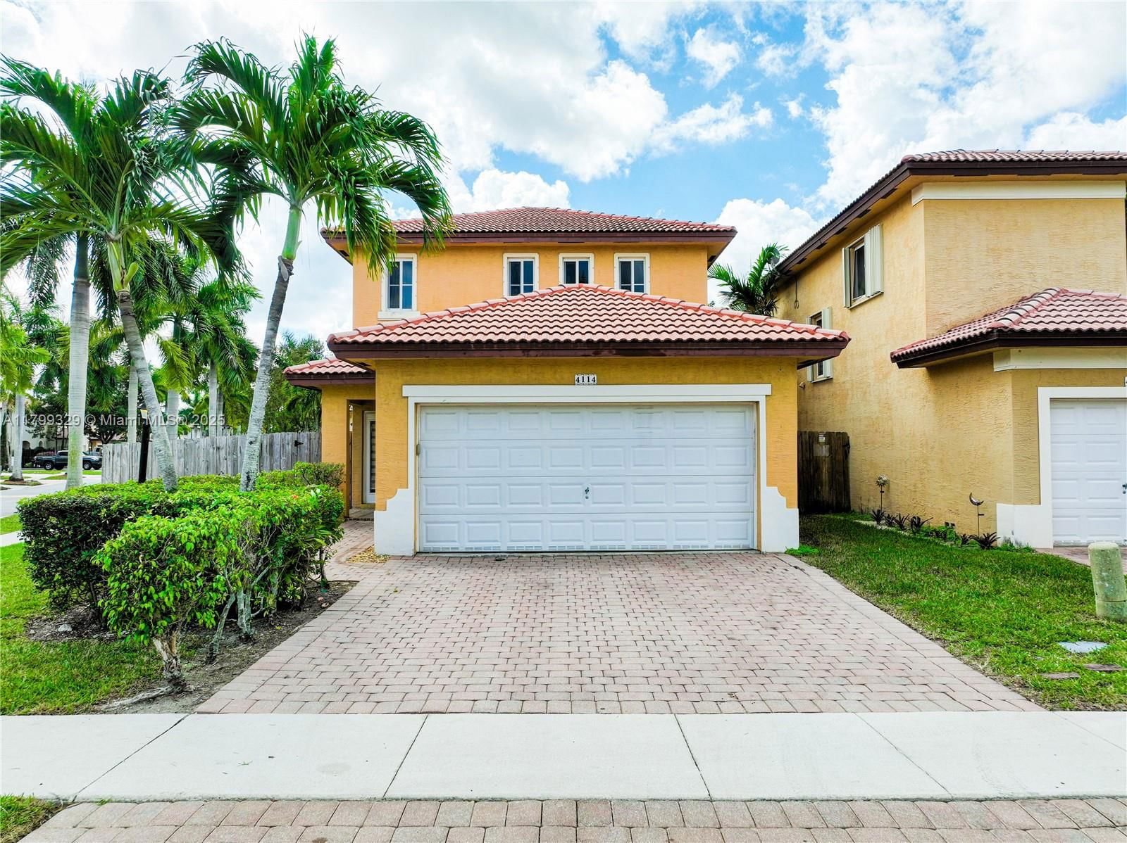 Real estate property located at 4114 25th Ct, Miami-dade, Meghans Place, Homestead, FL