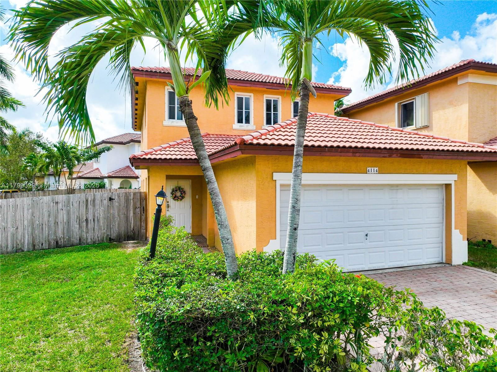 Real estate property located at 4114 25th Ct, Miami-dade, Meghans Place, Homestead, FL