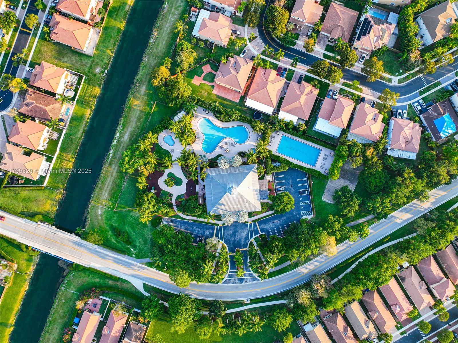 Real estate property located at 4114 25th Ct, Miami-dade, Meghans Place, Homestead, FL