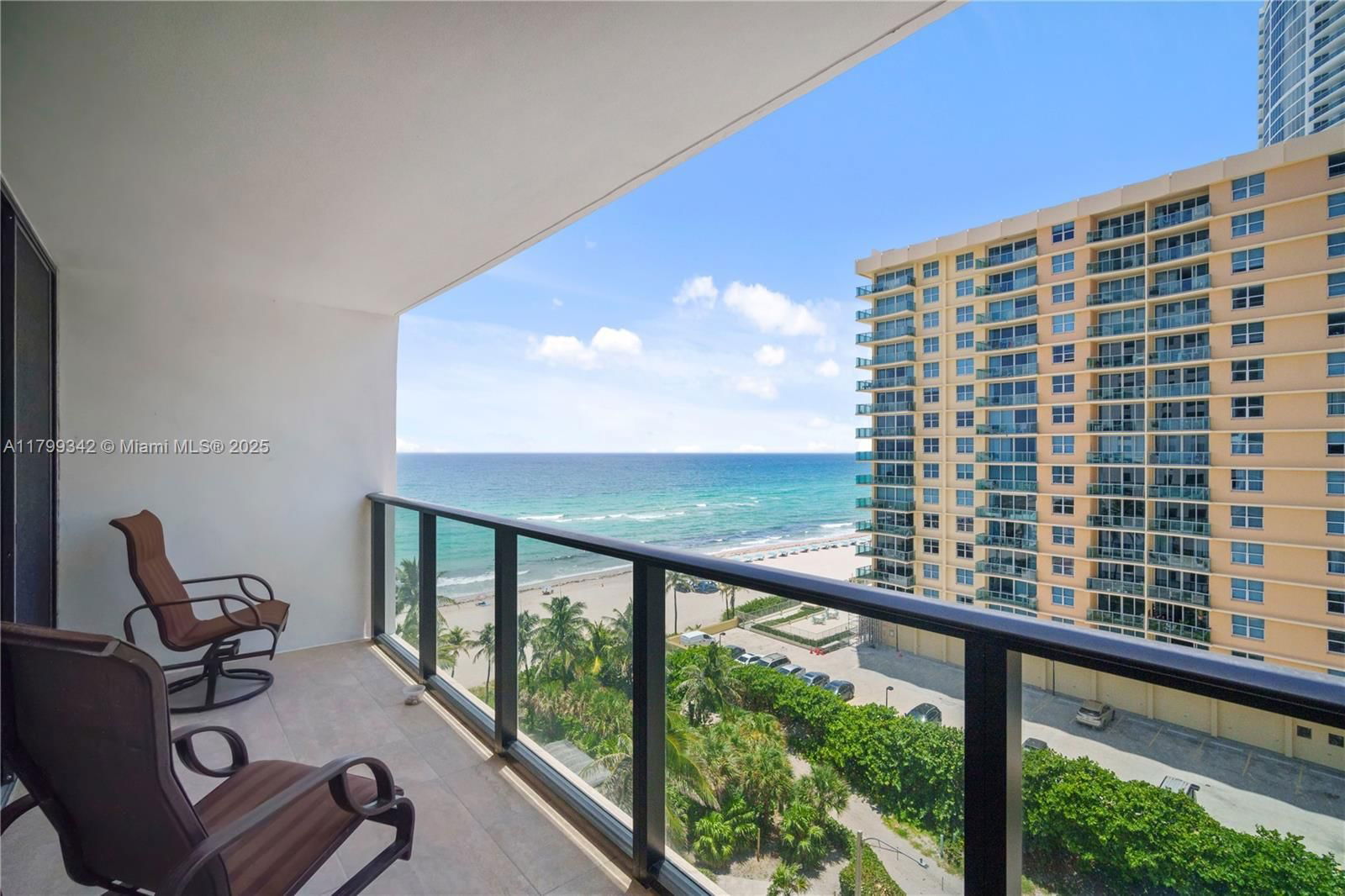 Real estate property located at 2301 Ocean Dr #907, Broward, Catania Condo, Hollywood, FL
