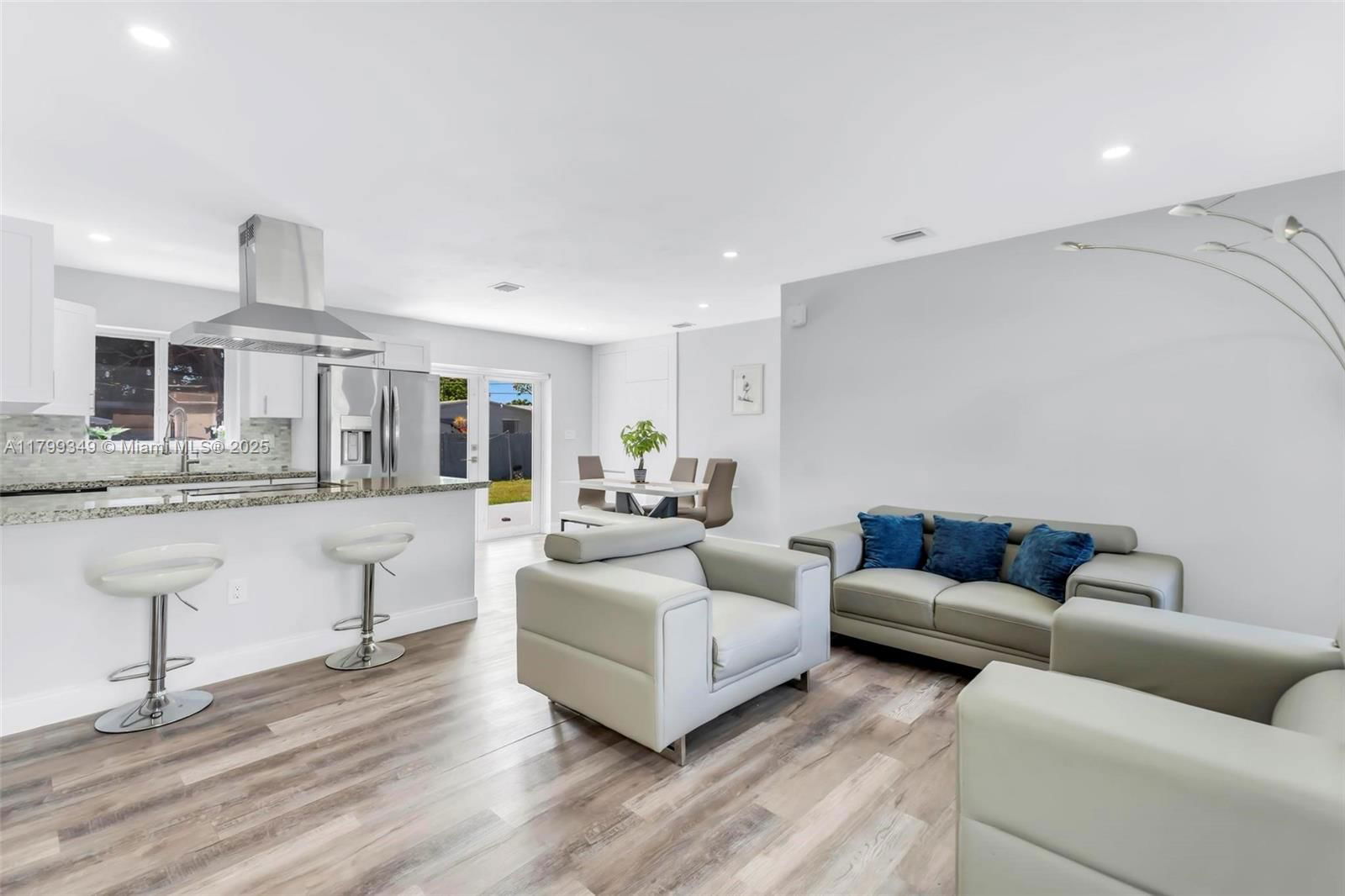 Real estate property located at 330 70th Ave, Broward, Boulevard Heights Sec 7, Hollywood, FL