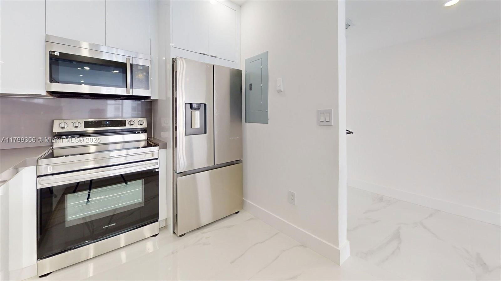 Real estate property located at 3625 Country Club Dr #609, Miami-dade, Aventura Eldorado Condo, Aventura, FL