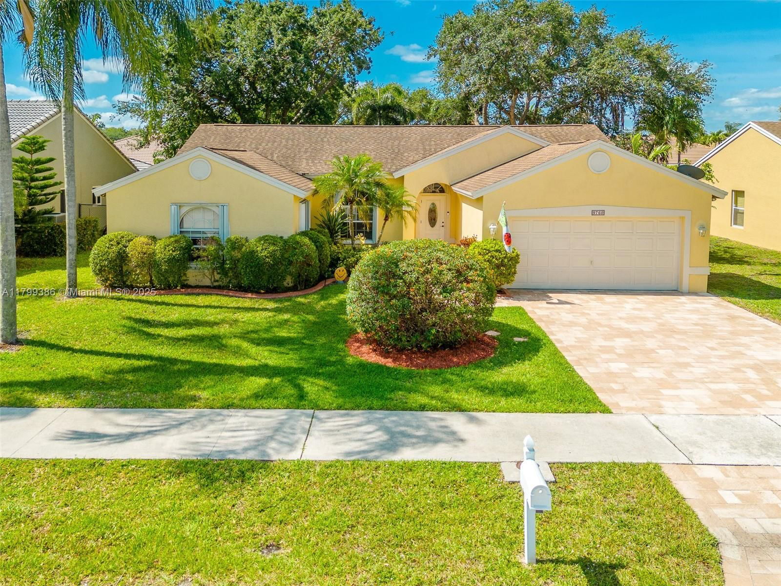 Real estate property located at 9760 15th Dr, Broward, Calusa Ridge, Davie, FL