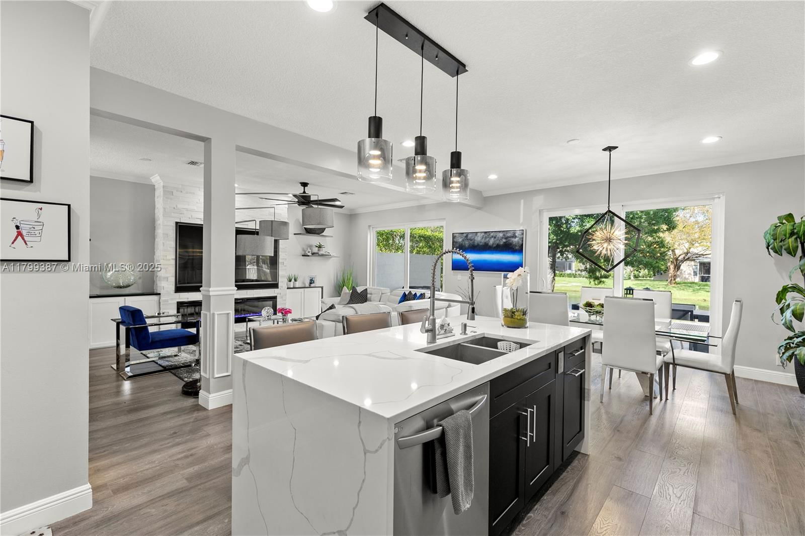 Real estate property located at 5854 Eagle Cay Cir, Broward, Regency Lakes At Coconut, Coconut Creek, FL
