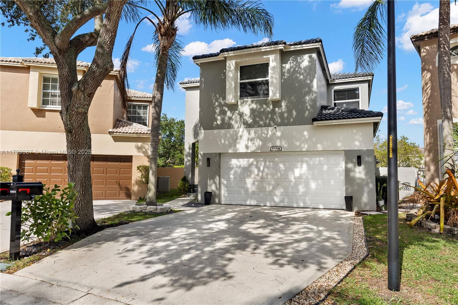 Real estate property located at 5854 Eagle Cay Cir, Broward, Regency Lakes At Coconut, Coconut Creek, FL