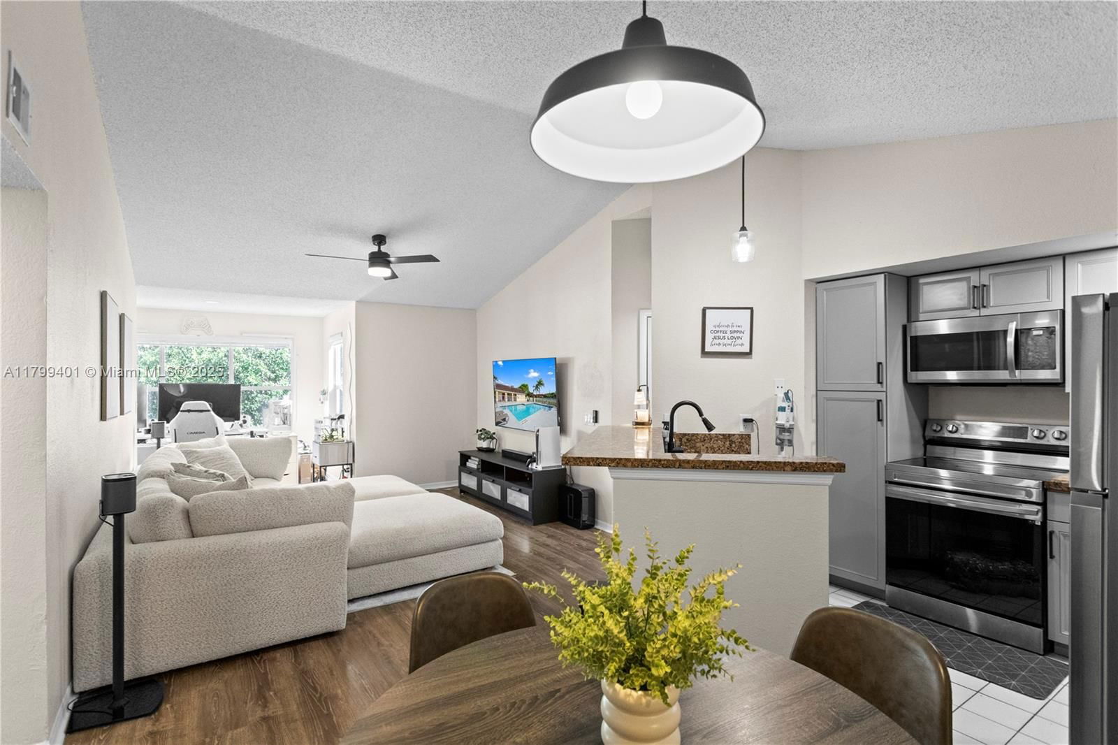 Real estate property located at 12870 Vista Isles Dr #526, Broward, Isles At Lago Mar Condo, Sunrise, FL