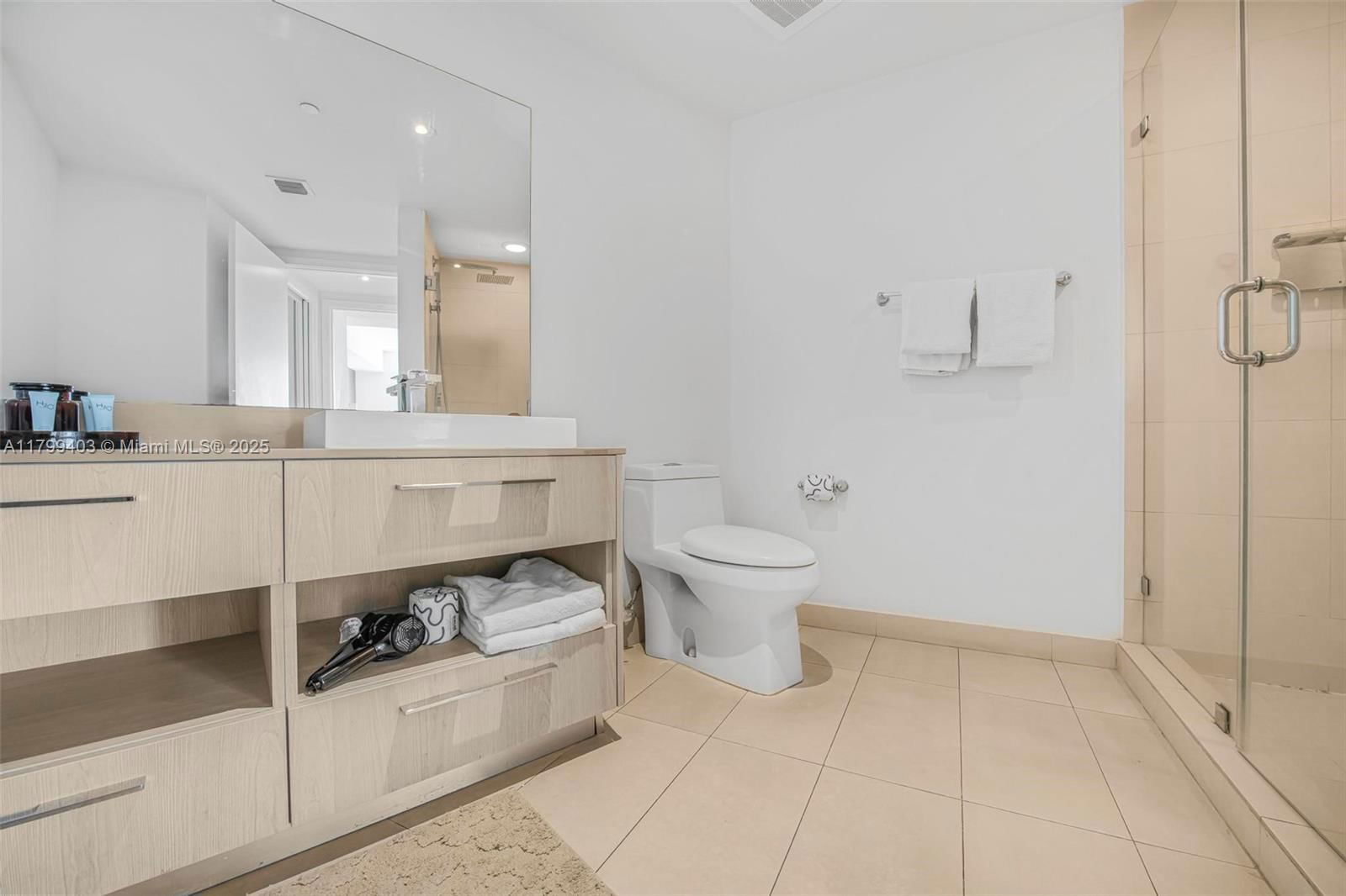 Real estate property located at 4111 Ocean Dr #2409, Broward, 4111 South Ocean Drive Co, Hollywood, FL