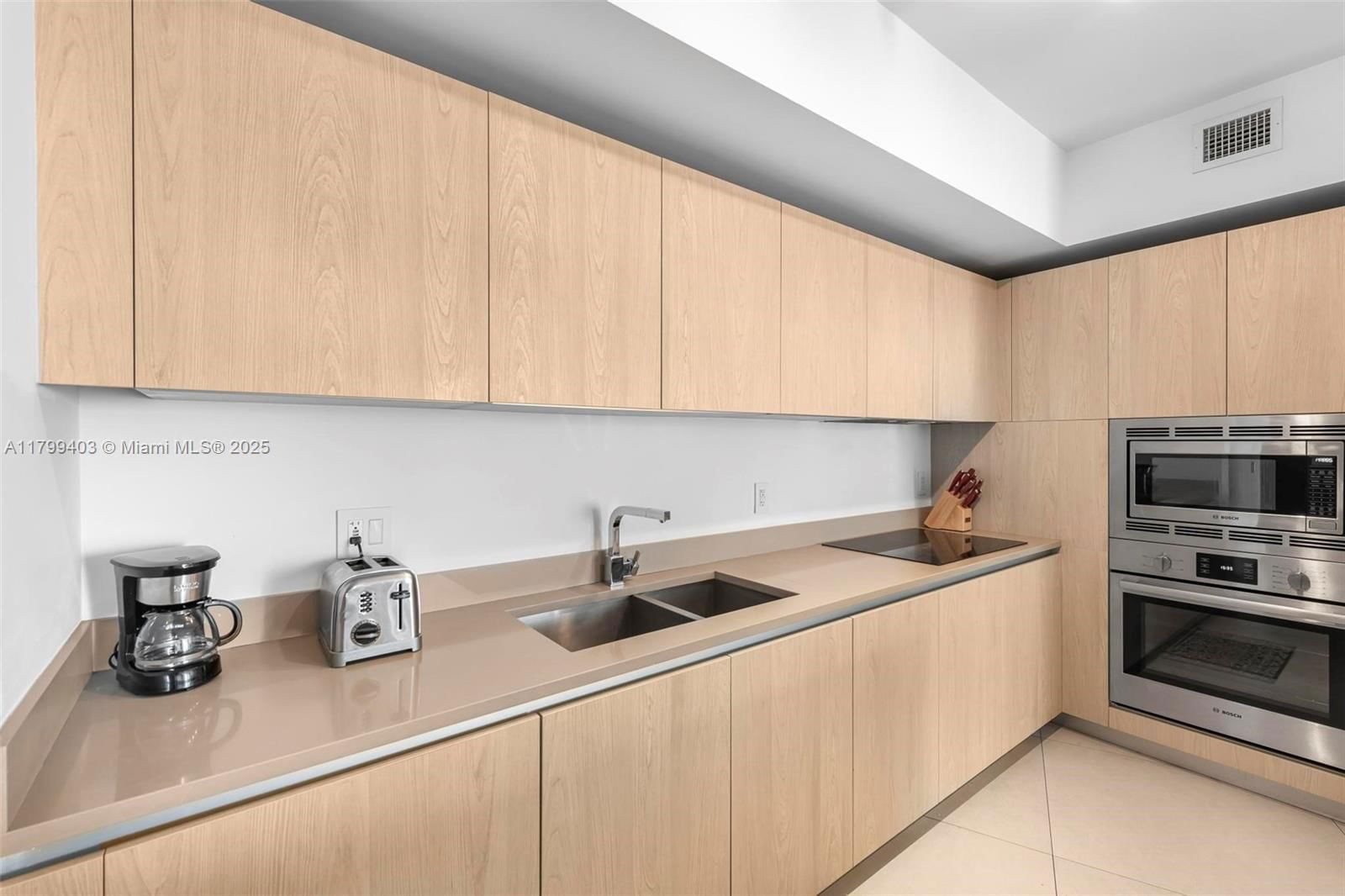 Real estate property located at 4111 Ocean Dr #2409, Broward, 4111 South Ocean Drive Co, Hollywood, FL