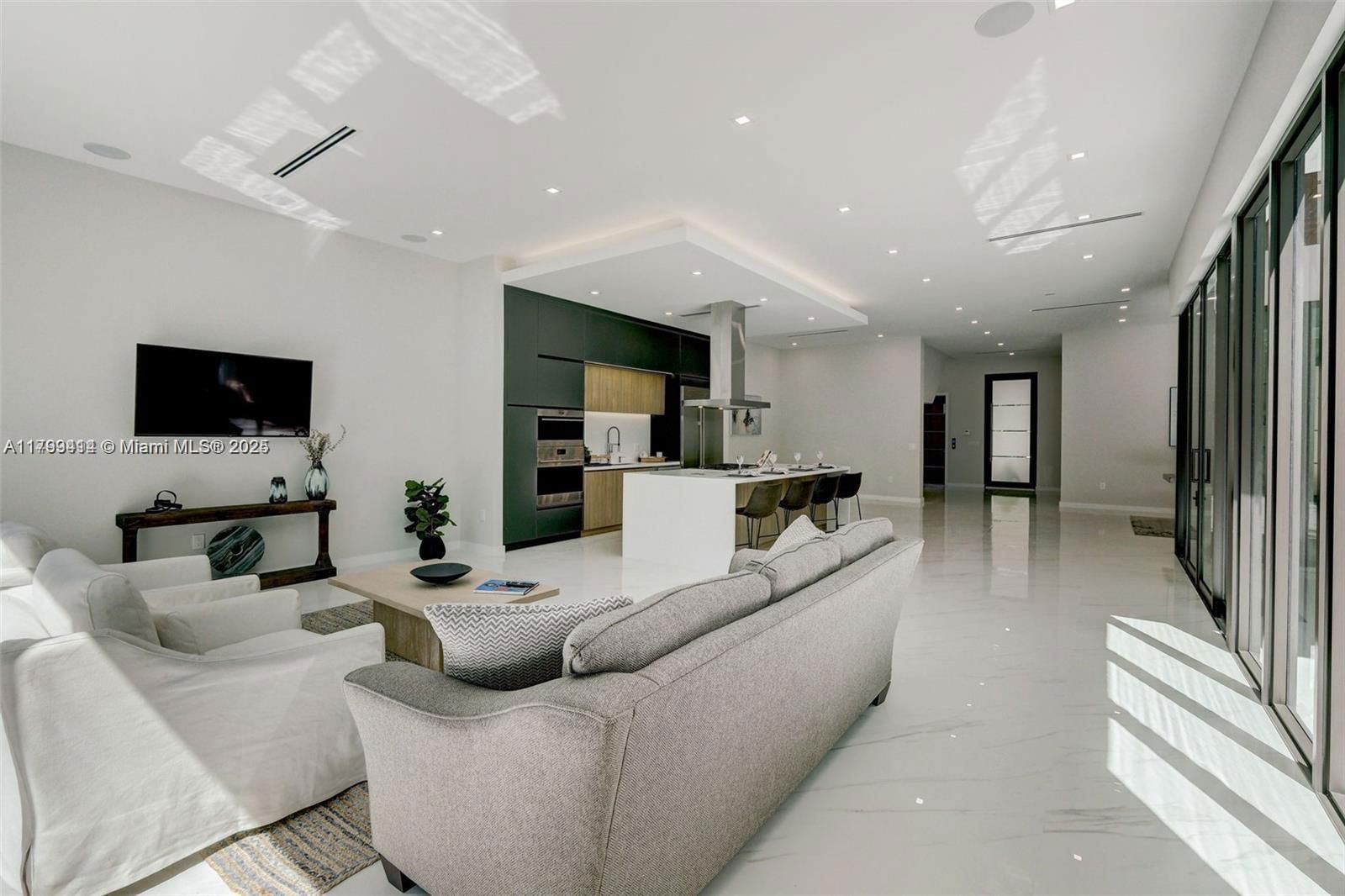Real estate property located at 1780 CHUCUNANTAH RD, Miami-dade, Sunshine Fruits Co, Miami, FL
