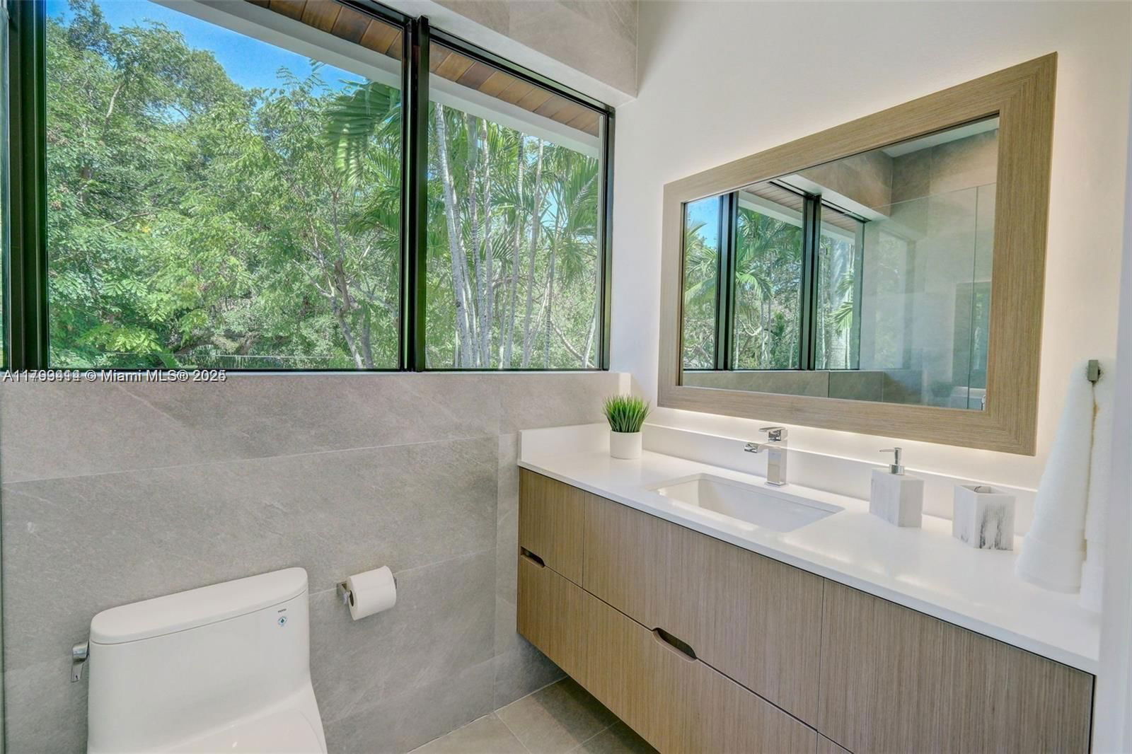 Real estate property located at 1780 CHUCUNANTAH RD, Miami-dade, Sunshine Fruits Co, Miami, FL