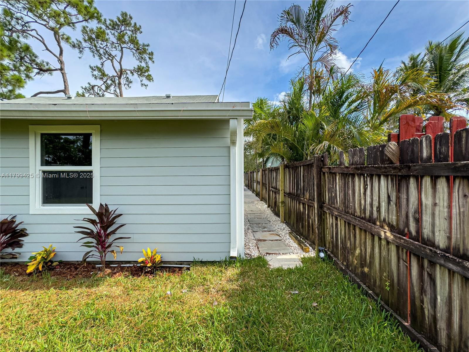 Real estate property located at 1813 10th St, Broward, Riverside Park, Fort Lauderdale, FL