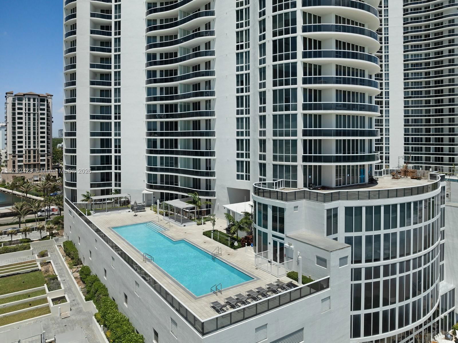 Real estate property located at 15901 Collins Ave #1207, Miami-dade, Tdr Tower Ii Condo, Sunny Isles Beach, FL
