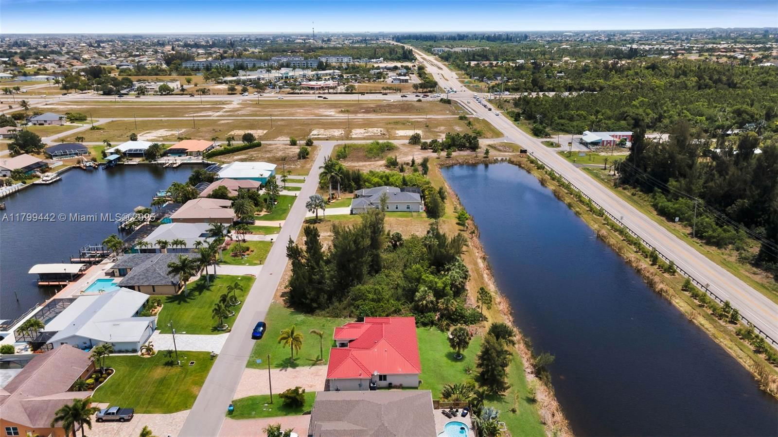 Real estate property located at 3326 8TH ST, Lee, Cape Coral, Cape Coral, FL
