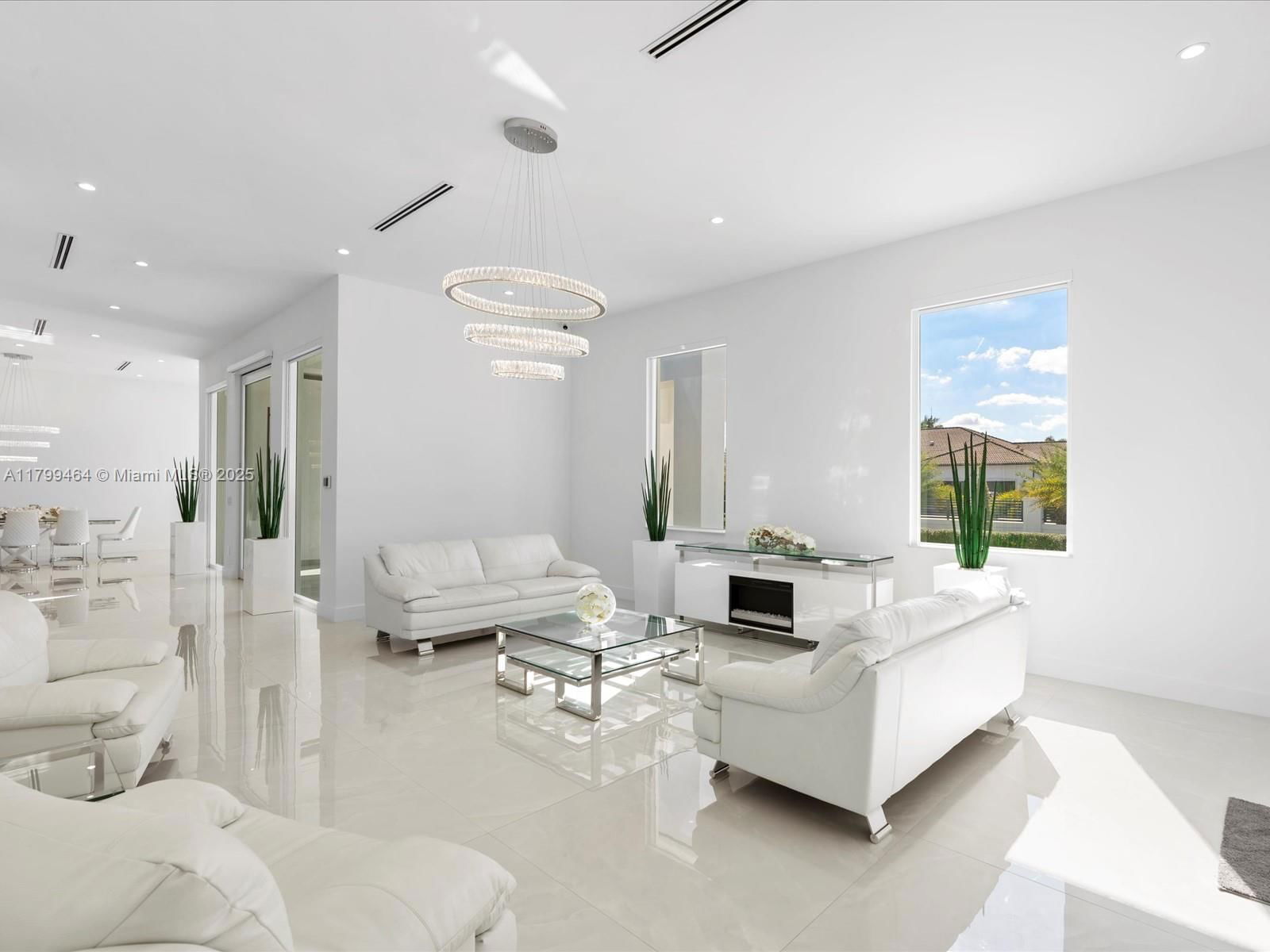 Real estate property located at 9781 131st St, Miami-dade, Florida Fruit Lands Co Su, Hialeah Gardens, FL