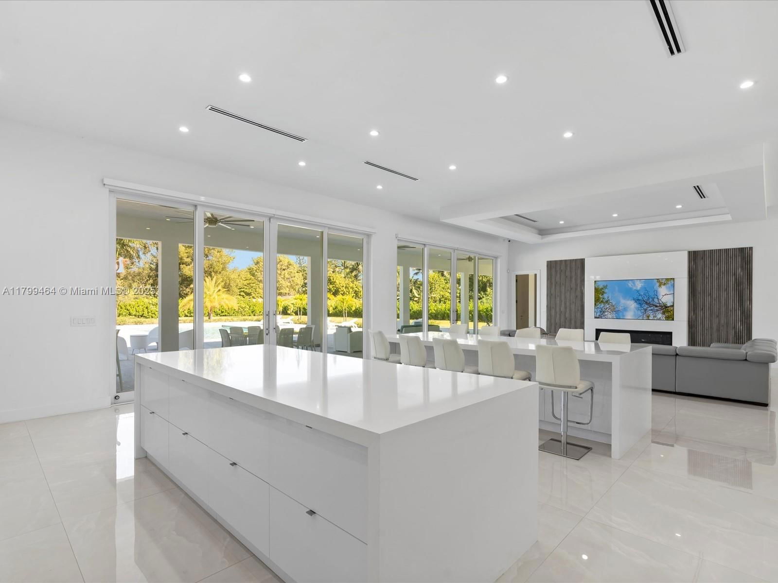 Real estate property located at 9781 131st St, Miami-dade, Florida Fruit Lands Co Su, Hialeah Gardens, FL