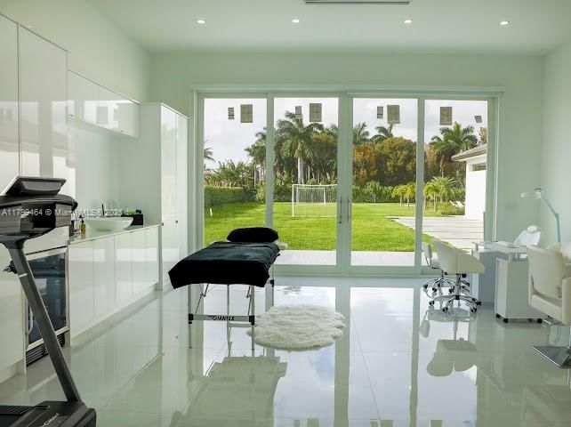 Real estate property located at 9781 131st St, Miami-dade, Florida Fruit Lands Co Su, Hialeah Gardens, FL