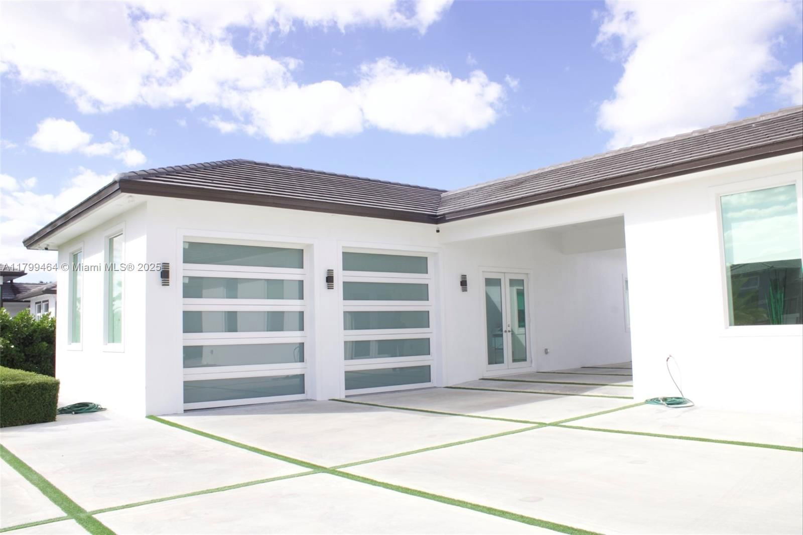 Real estate property located at 9781 131st St, Miami-dade, Florida Fruit Lands Co Su, Hialeah Gardens, FL