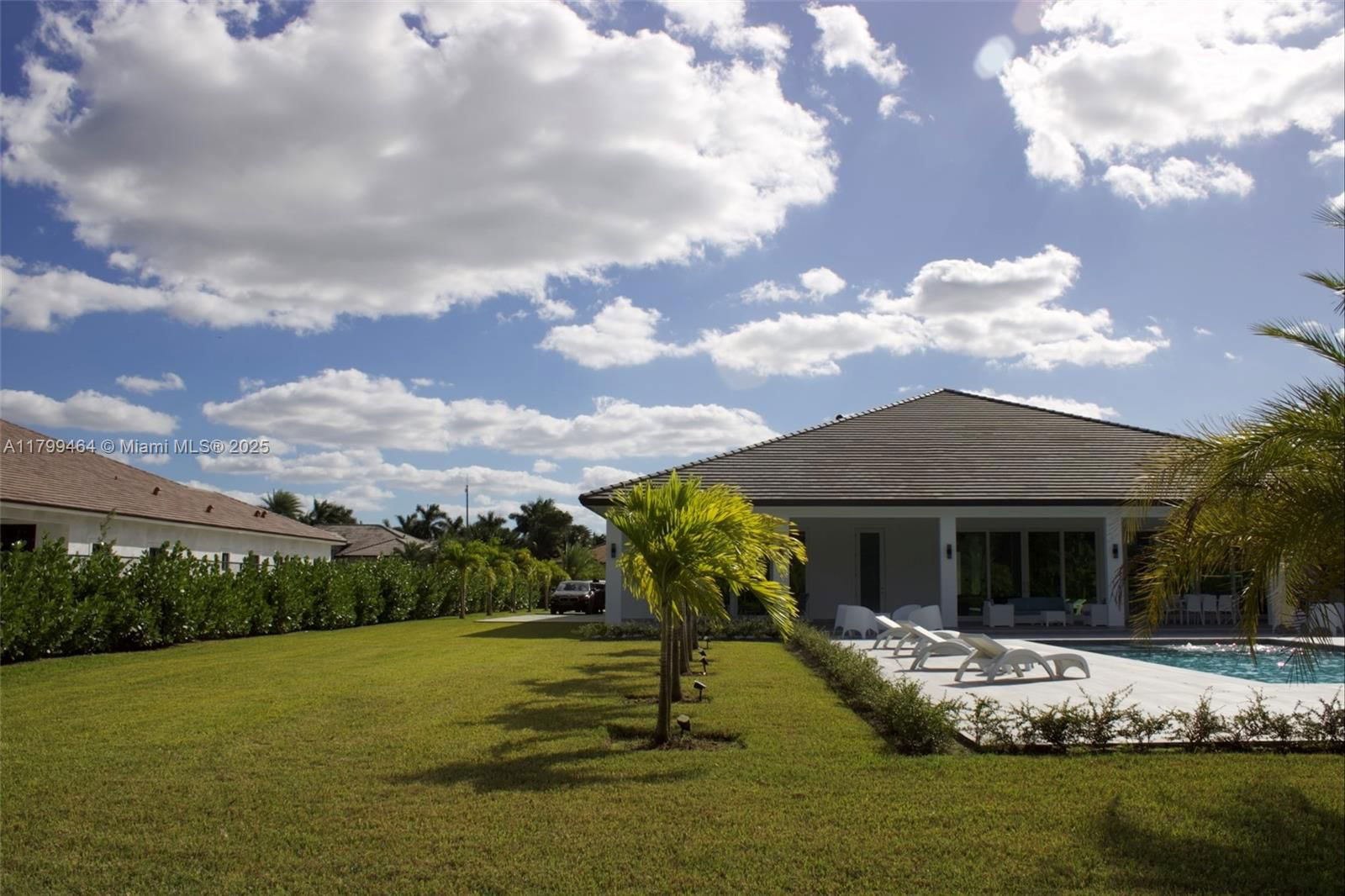 Real estate property located at 9781 131st St, Miami-dade, Florida Fruit Lands Co Su, Hialeah Gardens, FL