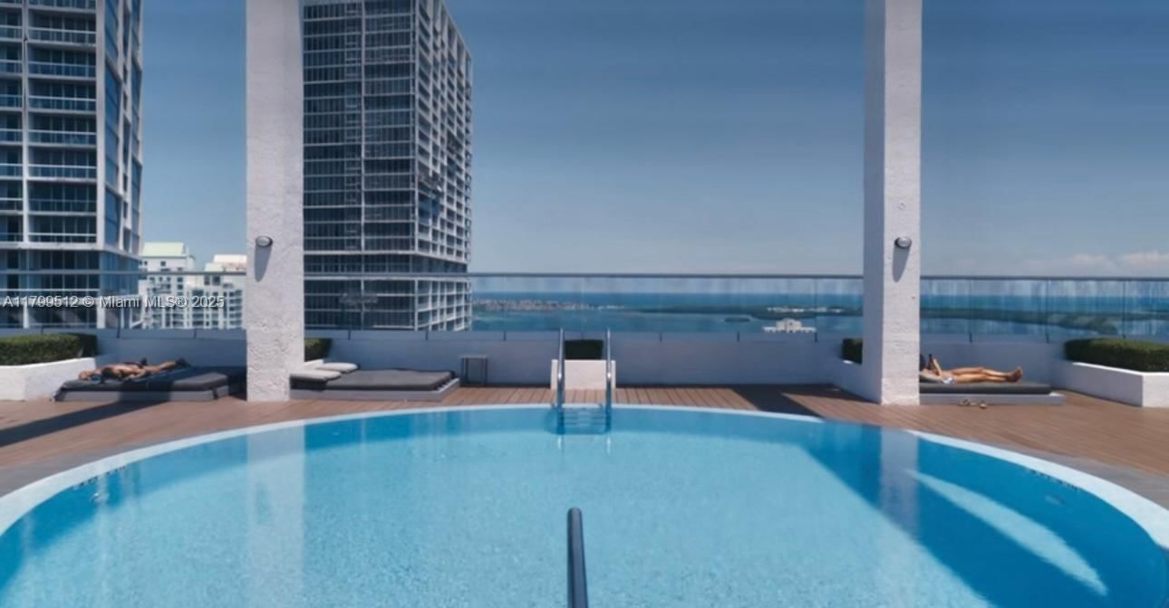 Real estate property located at 500 Brickell Ave #1907, Miami-dade, 500 Brickell East Condo, Miami, FL