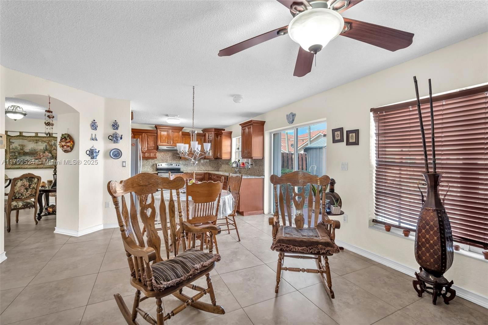 Real estate property located at 9984 162nd Pl, Miami-dade, Forest Lakes Gardens Sec, Miami, FL