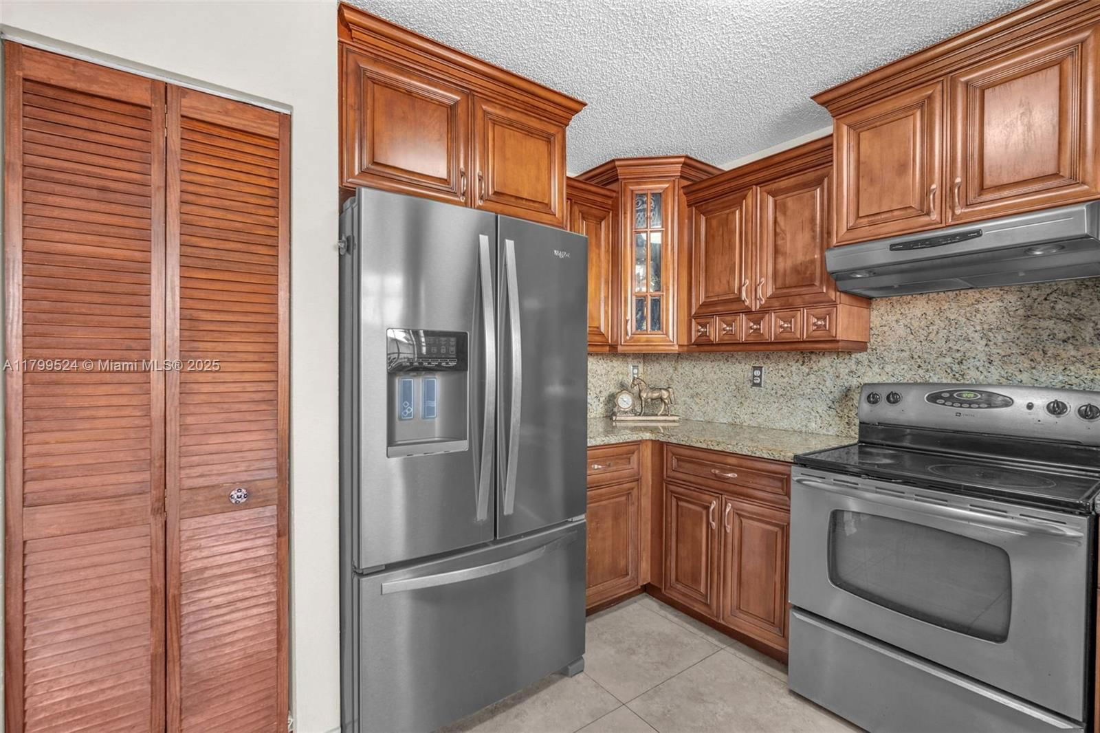 Real estate property located at 9984 162nd Pl, Miami-dade, Forest Lakes Gardens Sec, Miami, FL