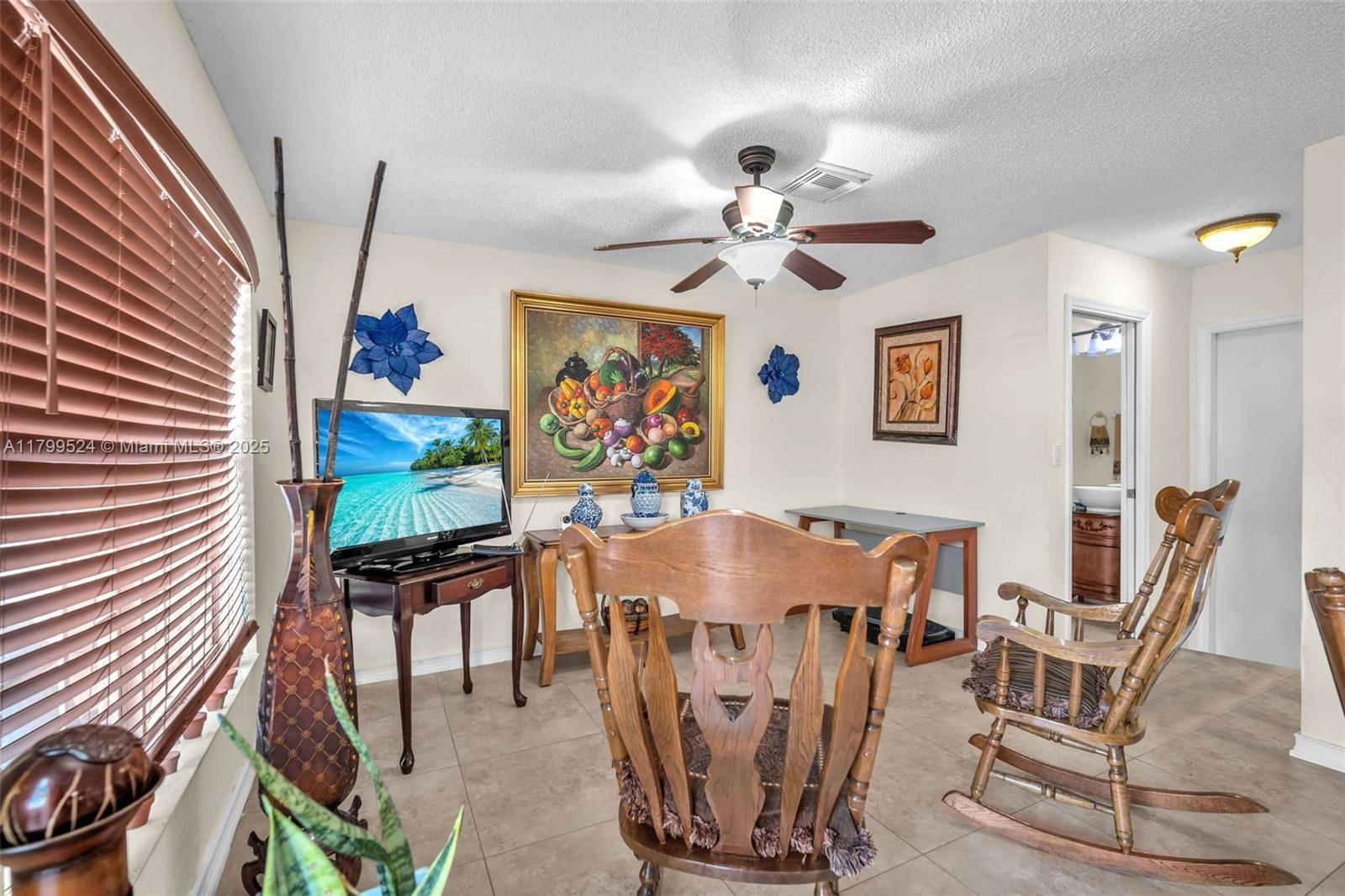 Real estate property located at 9984 162nd Pl, Miami-dade, Forest Lakes Gardens Sec, Miami, FL