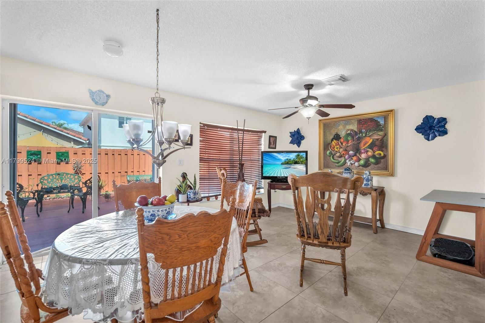 Real estate property located at 9984 162nd Pl, Miami-dade, Forest Lakes Gardens Sec, Miami, FL