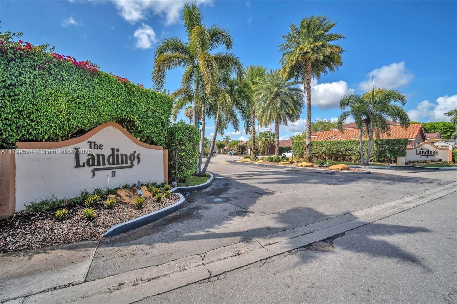 Real estate property located at 9984 162nd Pl, Miami-dade, Forest Lakes Gardens Sec, Miami, FL