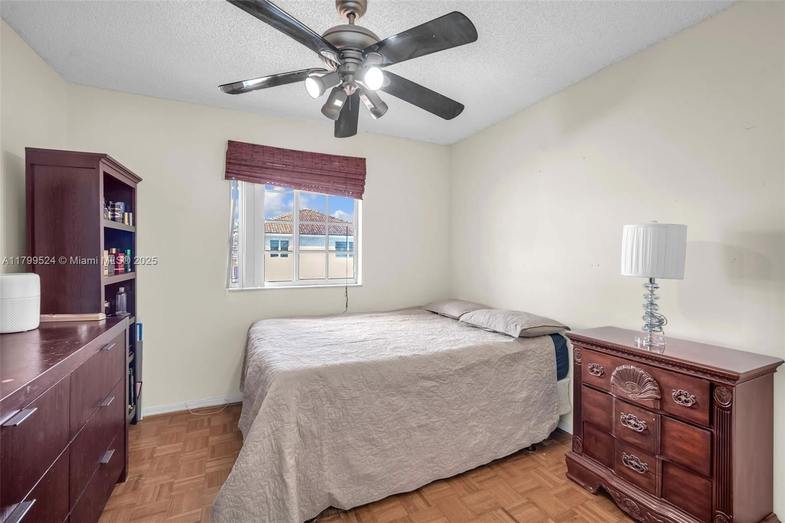Real estate property located at 9984 162nd Pl, Miami-dade, Forest Lakes Gardens Sec, Miami, FL