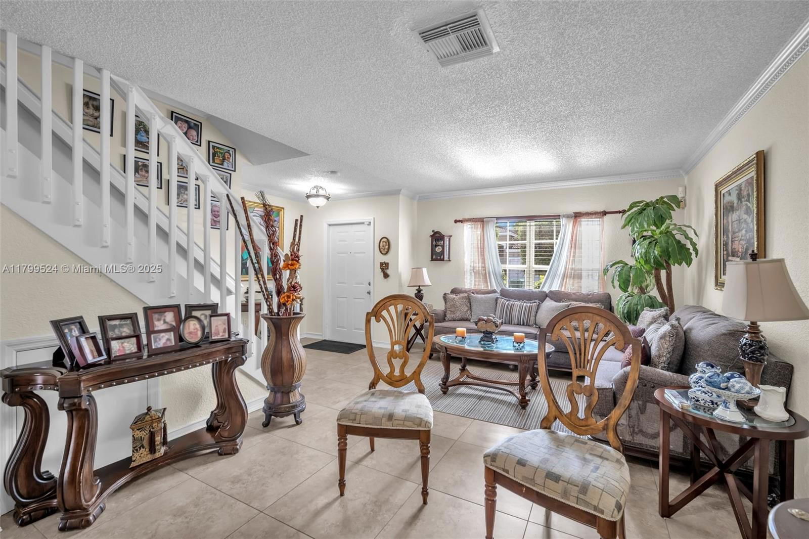 Real estate property located at 9984 162nd Pl, Miami-dade, Forest Lakes Gardens Sec, Miami, FL