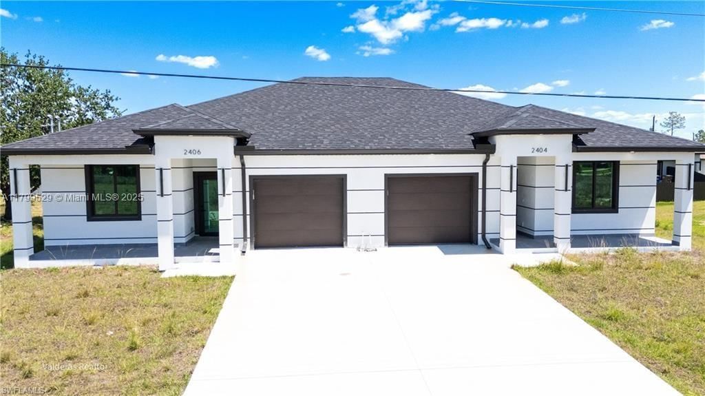 Real estate property located at 2404/2406 Crawford Ave., Lee, Lehigh Park, Lehigh Acres, FL