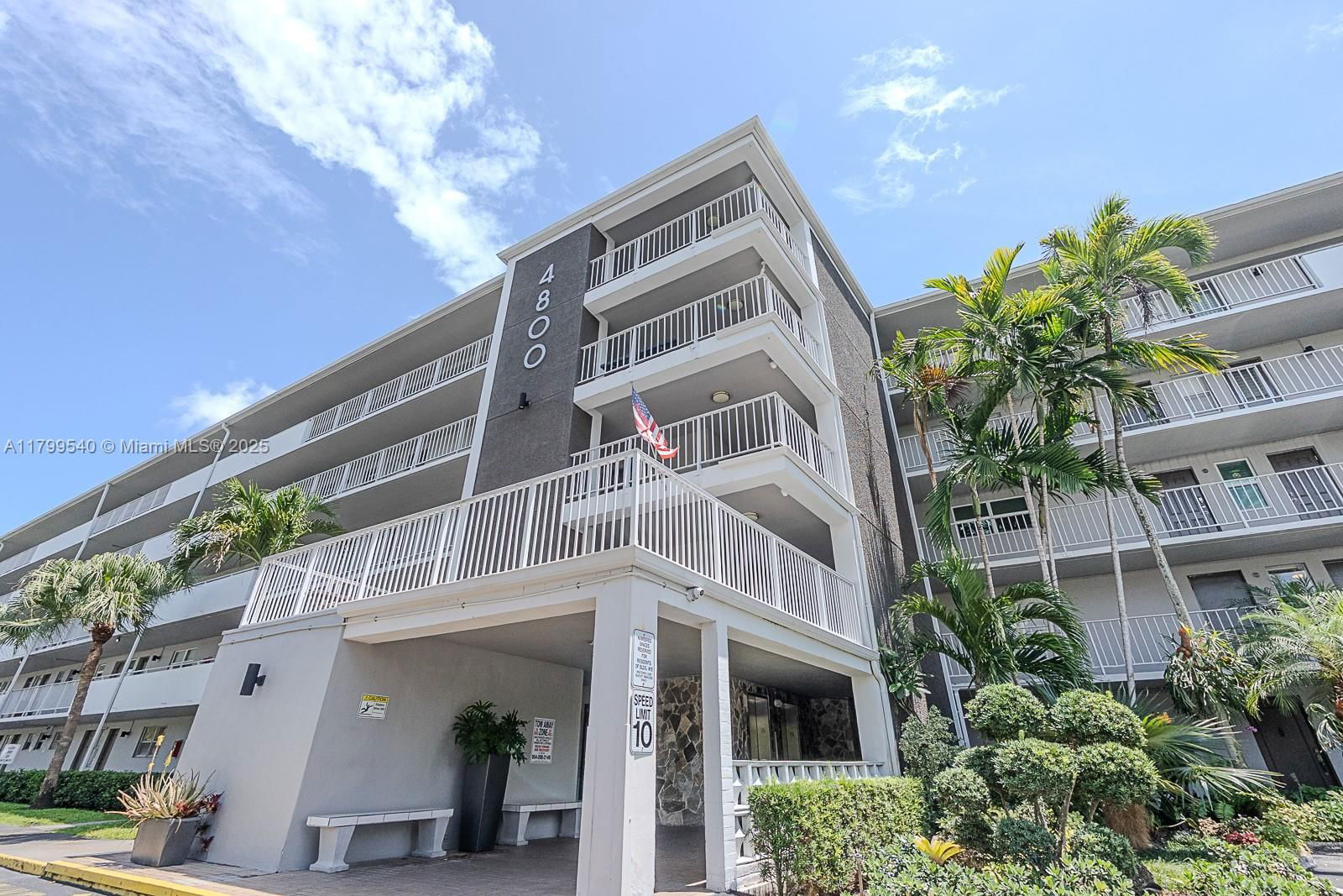 Real estate property located at 4800 Hillcrest Ln #311, Broward, Hillcrest Country Club Ap, Hollywood, FL