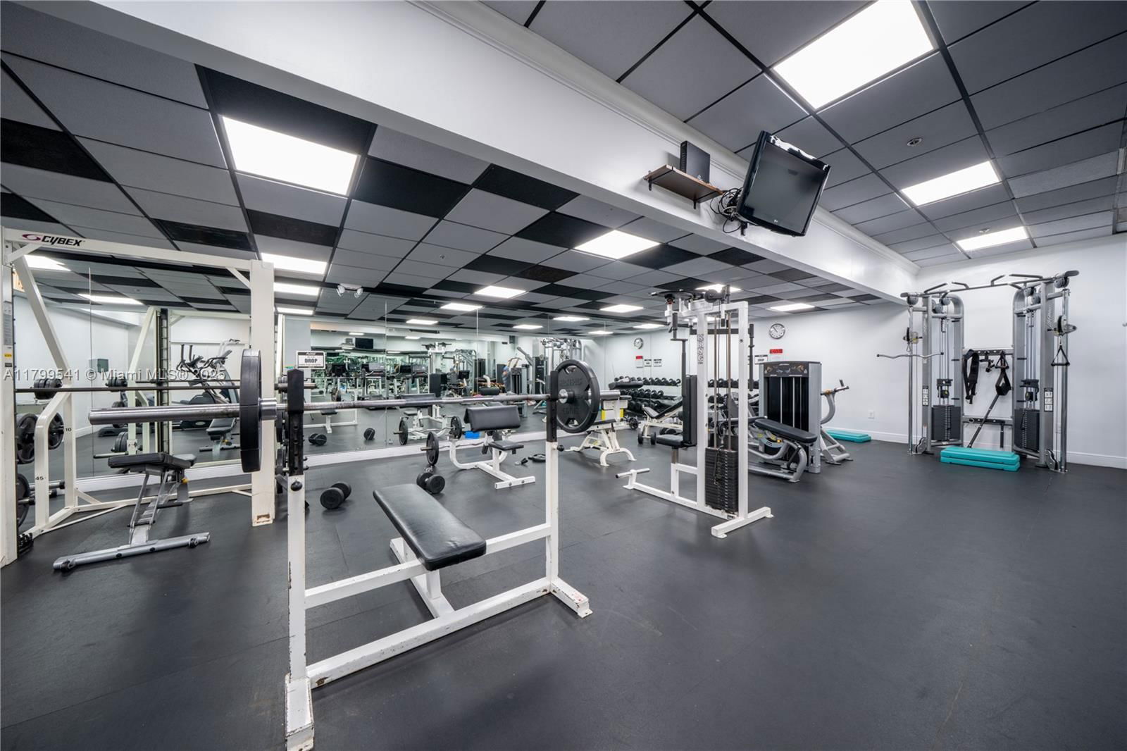Real estate property located at 555 15th St #508, Miami-dade, Venetia Condo, Miami, FL