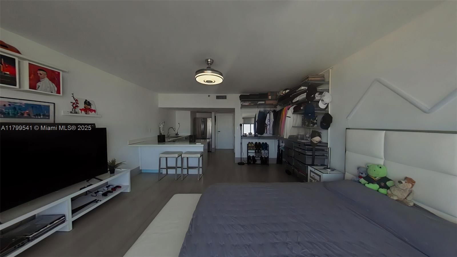 Real estate property located at 555 15th St #508, Miami-dade, Venetia Condo, Miami, FL