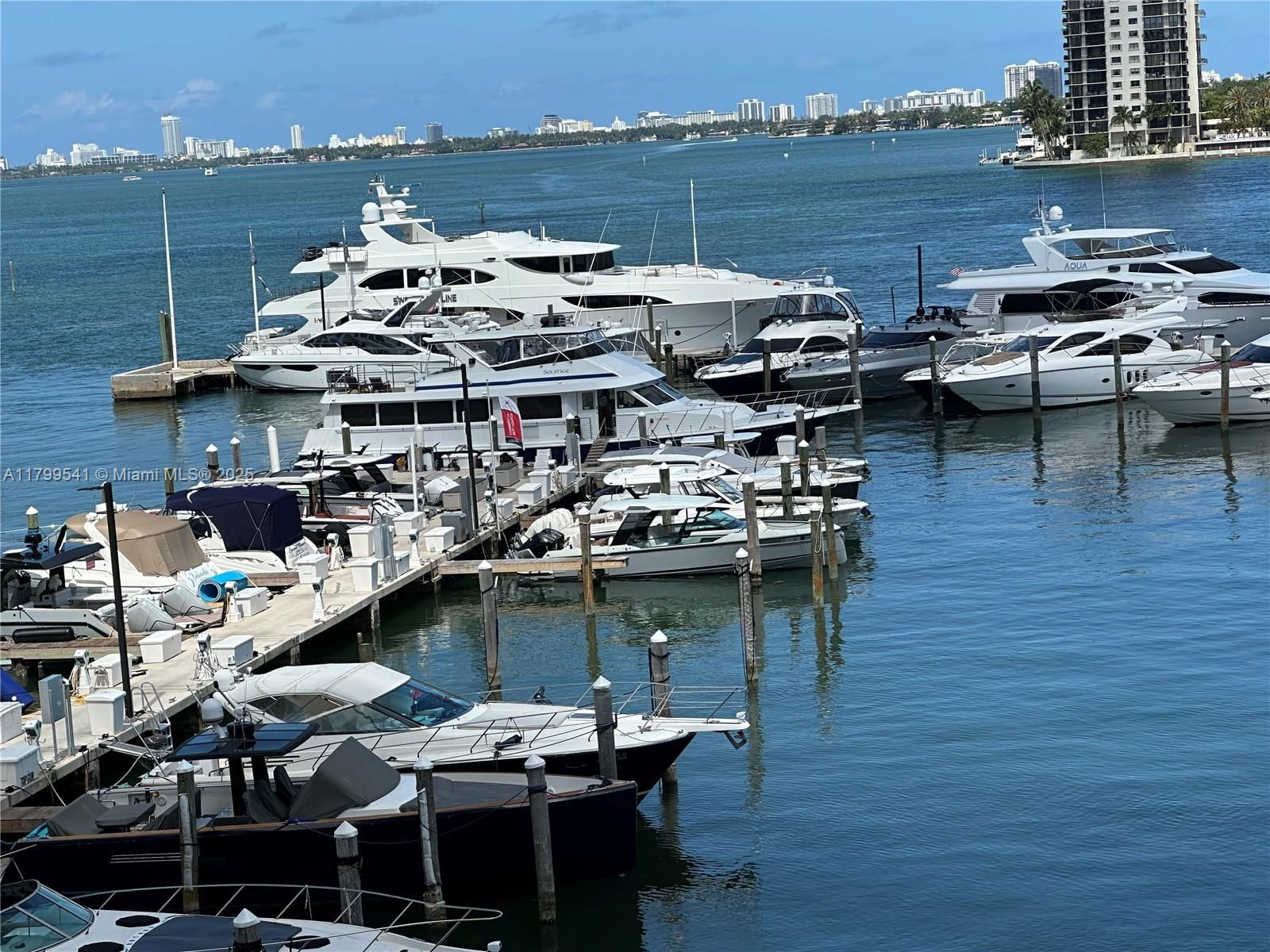 Real estate property located at 555 15th St #508, Miami-dade, Venetia Condo, Miami, FL
