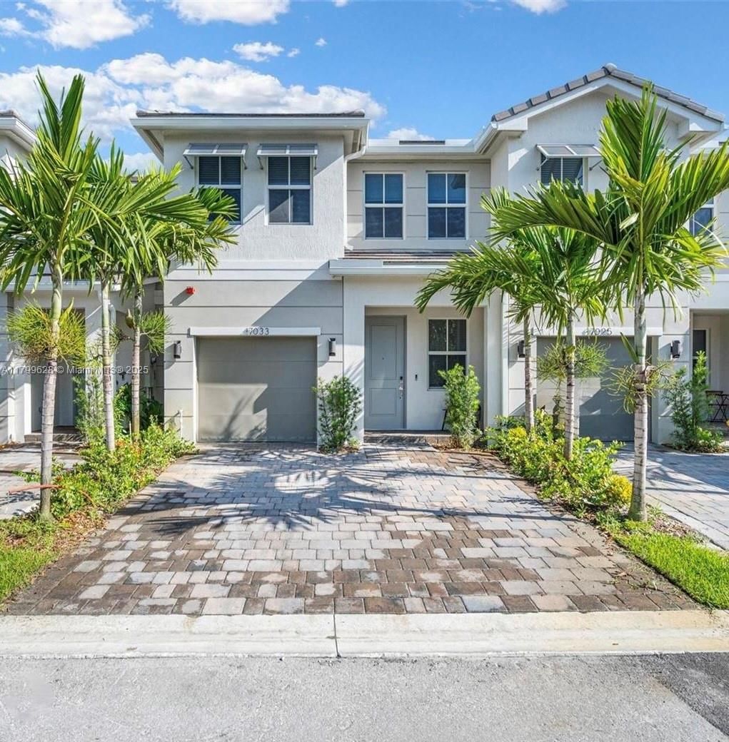 Real estate property located at 17033 1st St, Broward, Merrick Square, Pembroke Pines, FL