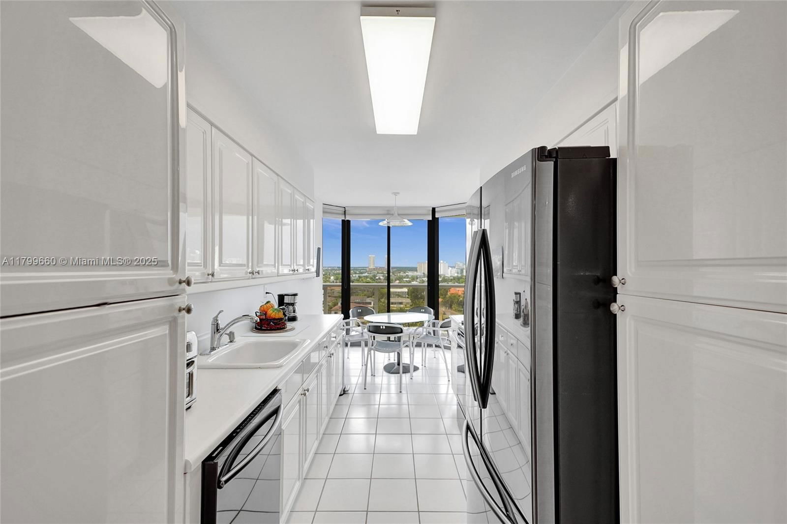 Real estate property located at 3598 Yacht Club Dr #1101, Miami-dade, Harbor Tws At The Waterwa, Aventura, FL