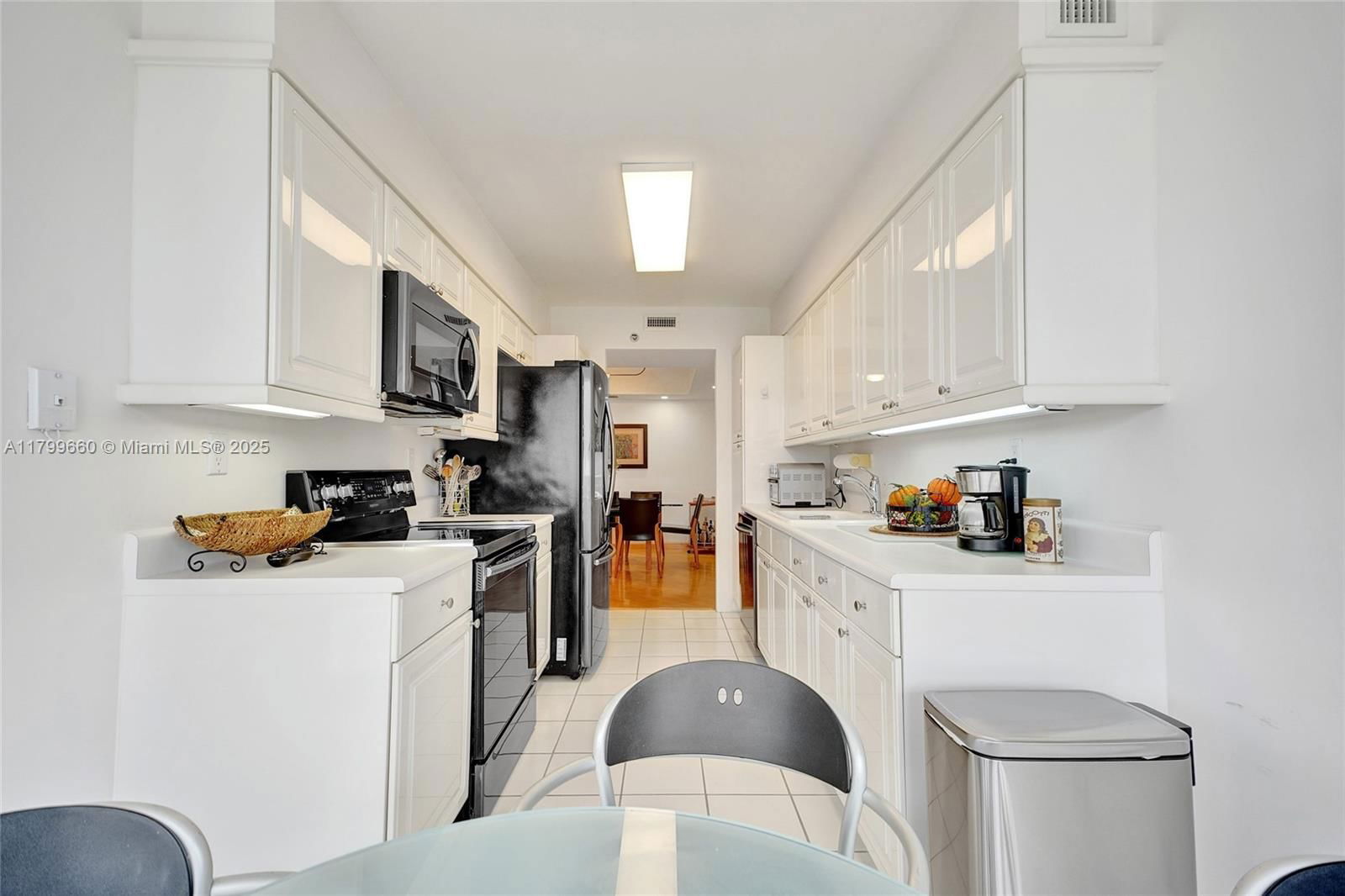 Real estate property located at 3598 Yacht Club Dr #1101, Miami-dade, Harbor Tws At The Waterwa, Aventura, FL