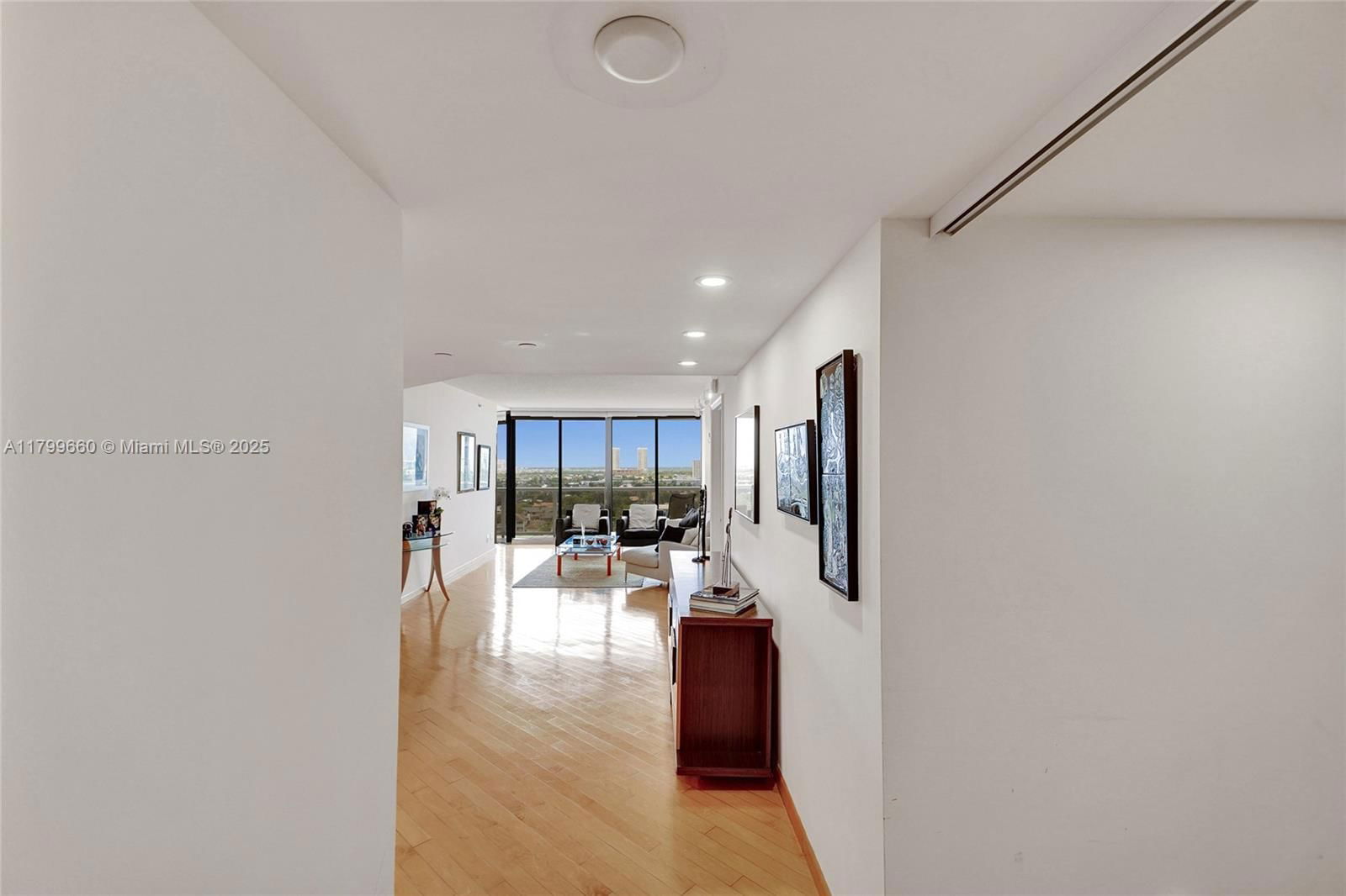 Real estate property located at 3598 Yacht Club Dr #1101, Miami-dade, Harbor Tws At The Waterwa, Aventura, FL