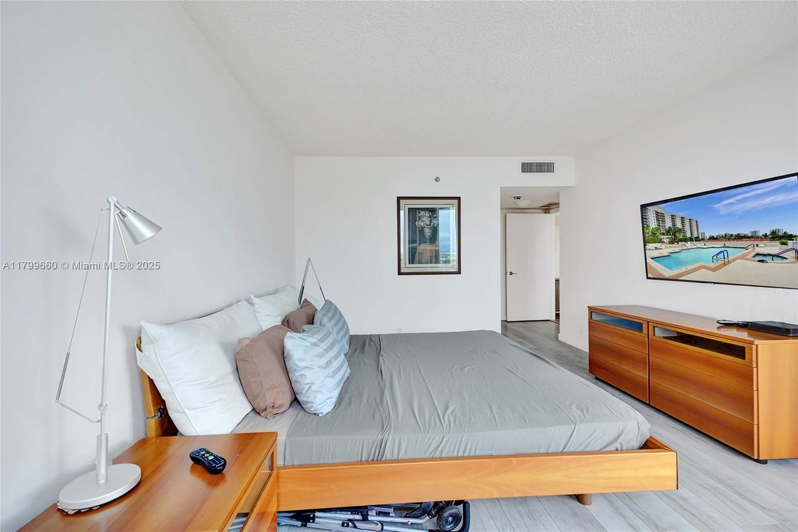 Real estate property located at 3598 Yacht Club Dr #1101, Miami-dade, Harbor Tws At The Waterwa, Aventura, FL