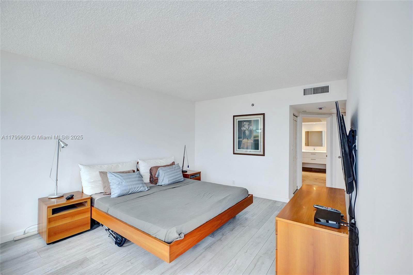 Real estate property located at 3598 Yacht Club Dr #1101, Miami-dade, Harbor Tws At The Waterwa, Aventura, FL
