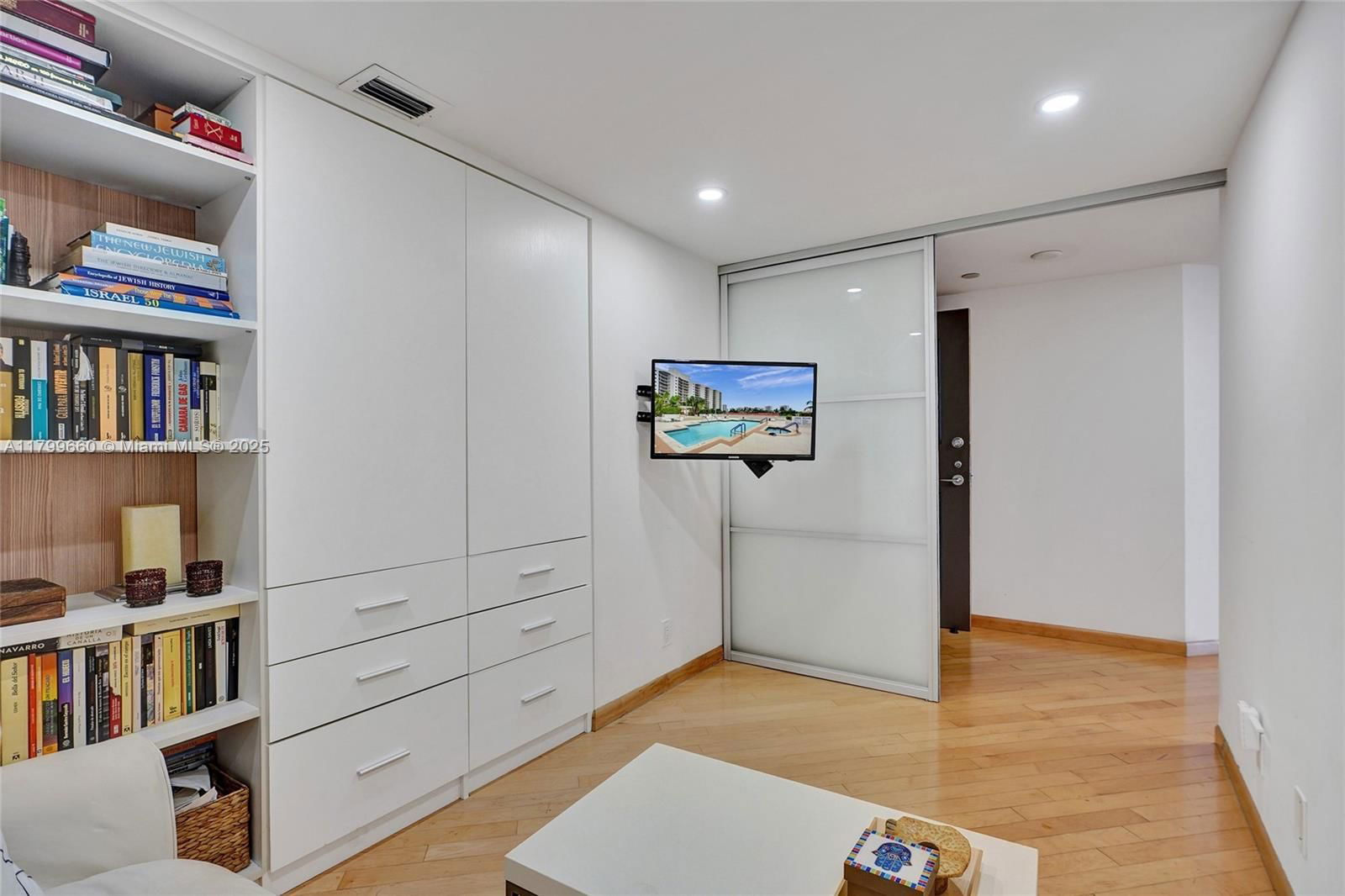 Real estate property located at 3598 Yacht Club Dr #1101, Miami-dade, Harbor Tws At The Waterwa, Aventura, FL