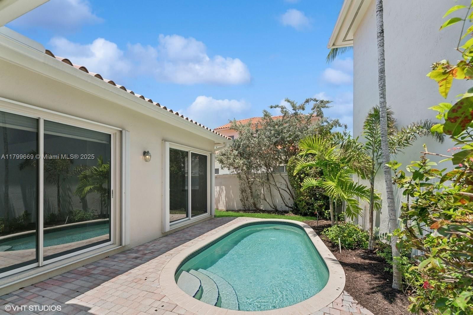 Real estate property located at 1576 Breakwater Ter, Broward, Three Islands 3rd Section, Hollywood, FL