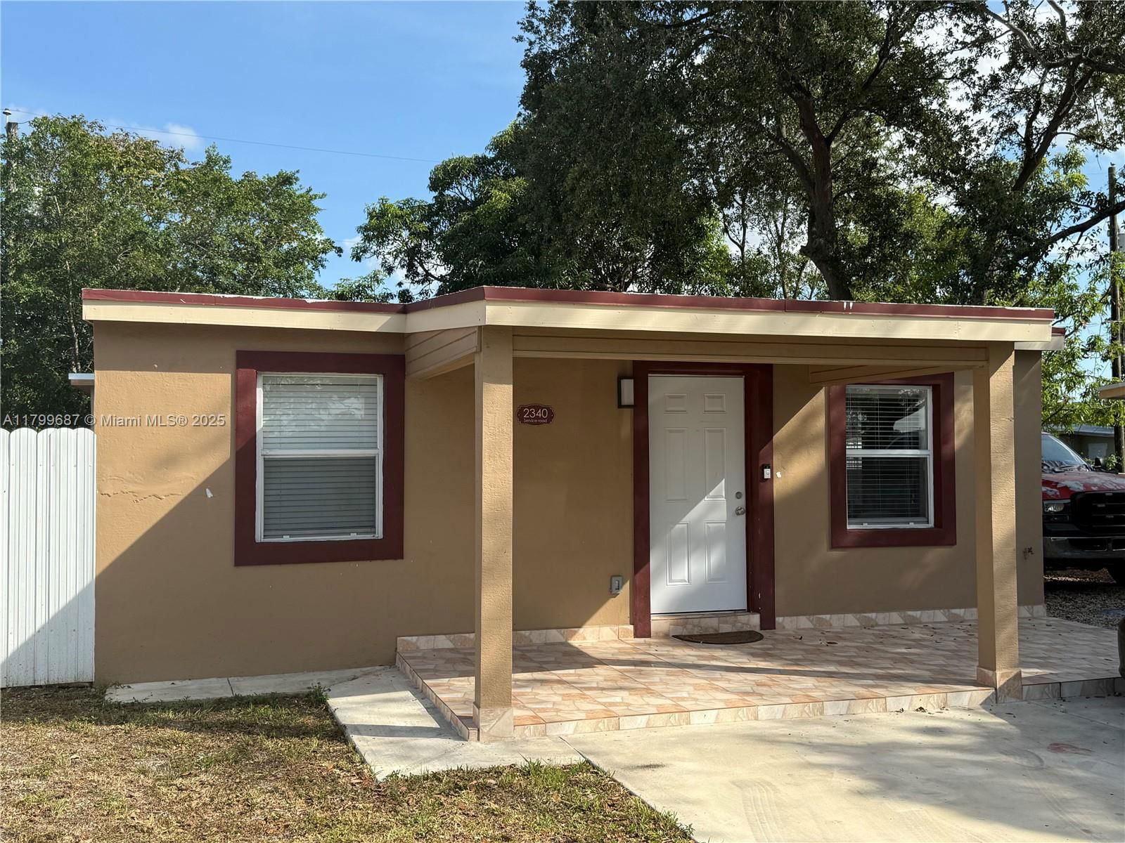 Real estate property located at 2340 Service Rd, Miami-dade, Magnolia Gardens Consolid, Opa-Locka, FL