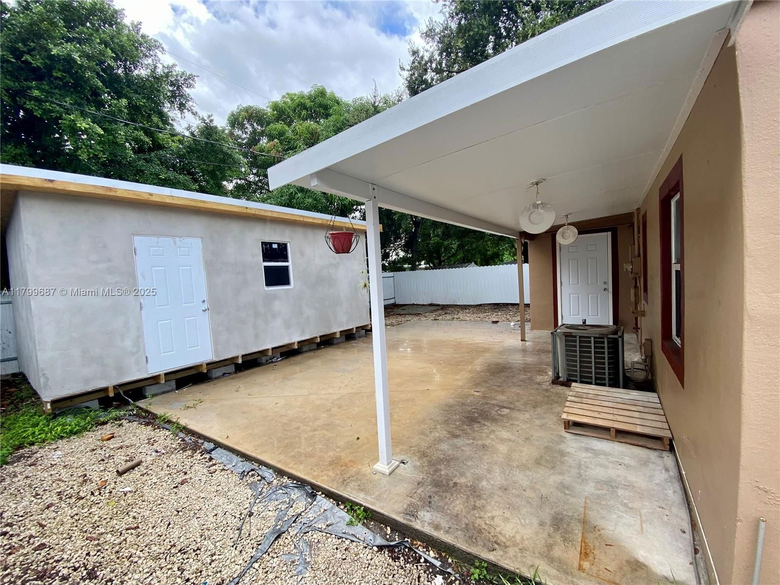 Real estate property located at 2340 Service Rd, Miami-dade, Magnolia Gardens Consolid, Opa-Locka, FL