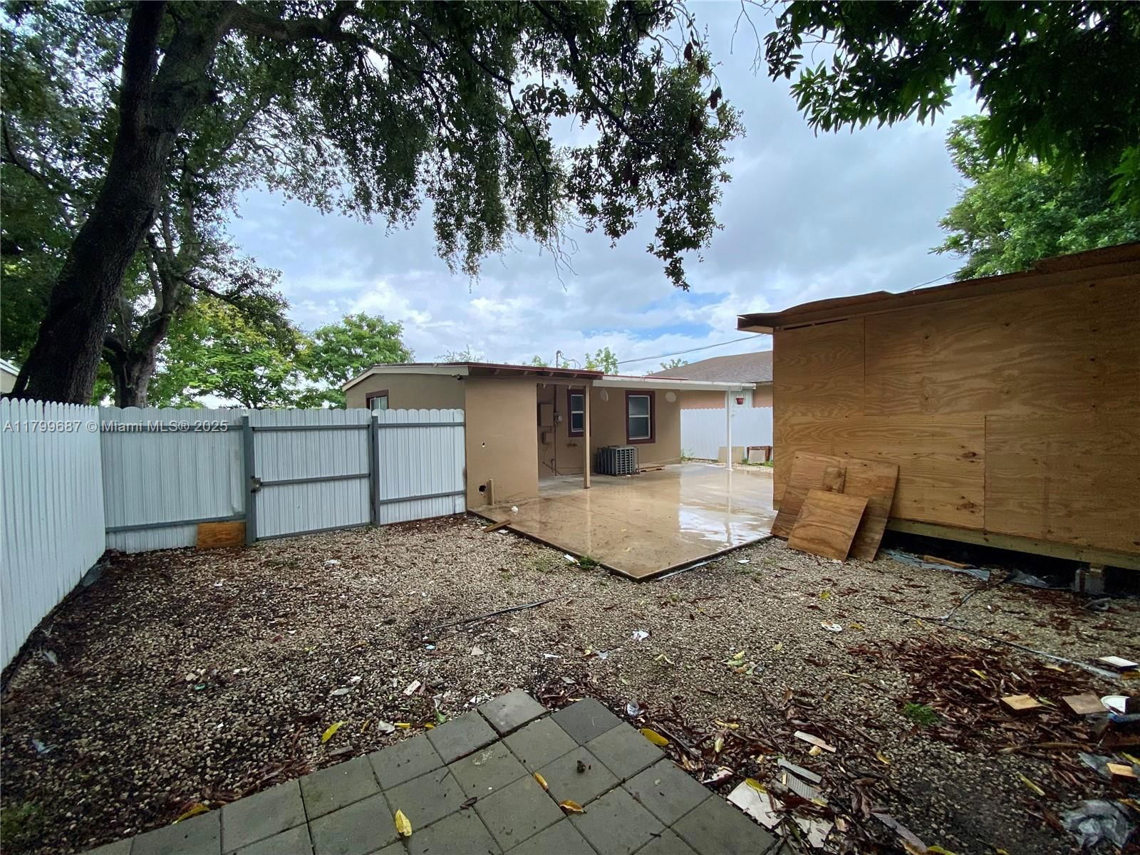 Real estate property located at 2340 Service Rd, Miami-dade, Magnolia Gardens Consolid, Opa-Locka, FL